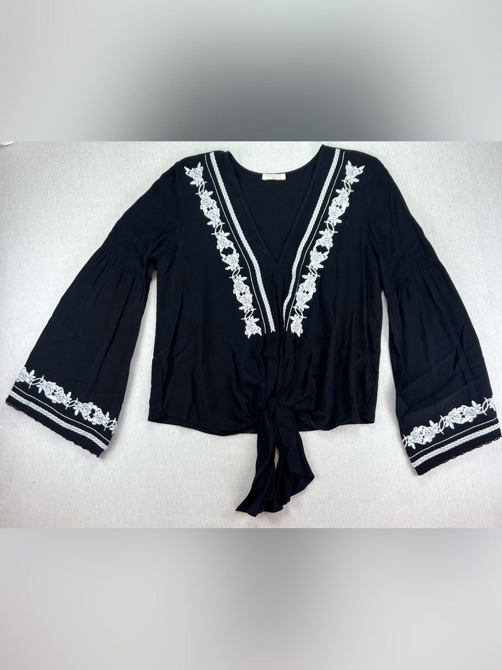 Women's Black Embroidered V-Neck, Tie-Front Boho Indie Poet Long Sleeve - Size M